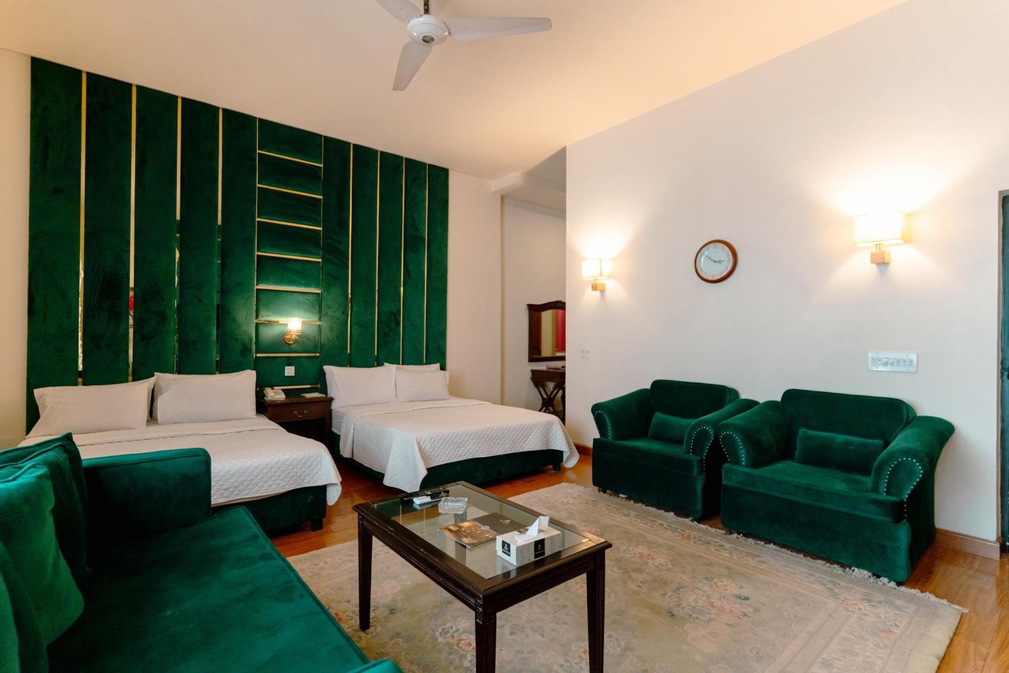 Vip House Peshawar Otel Dış mekan fotoğraf