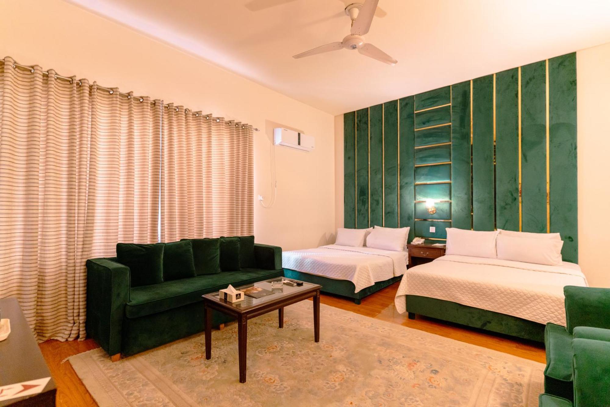 Vip House Peshawar Otel Dış mekan fotoğraf