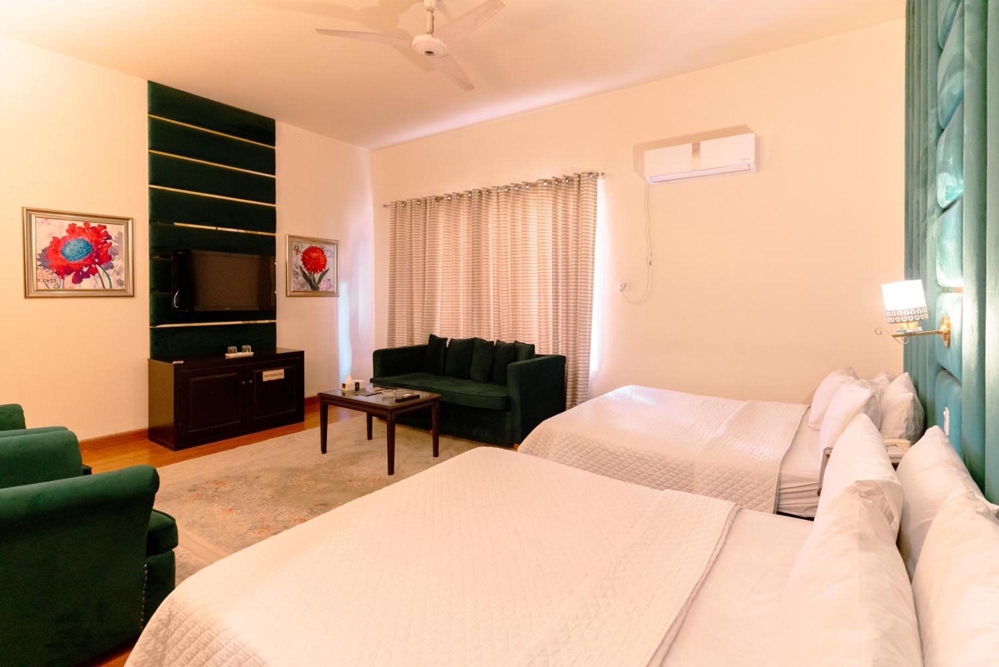 Vip House Peshawar Otel Dış mekan fotoğraf