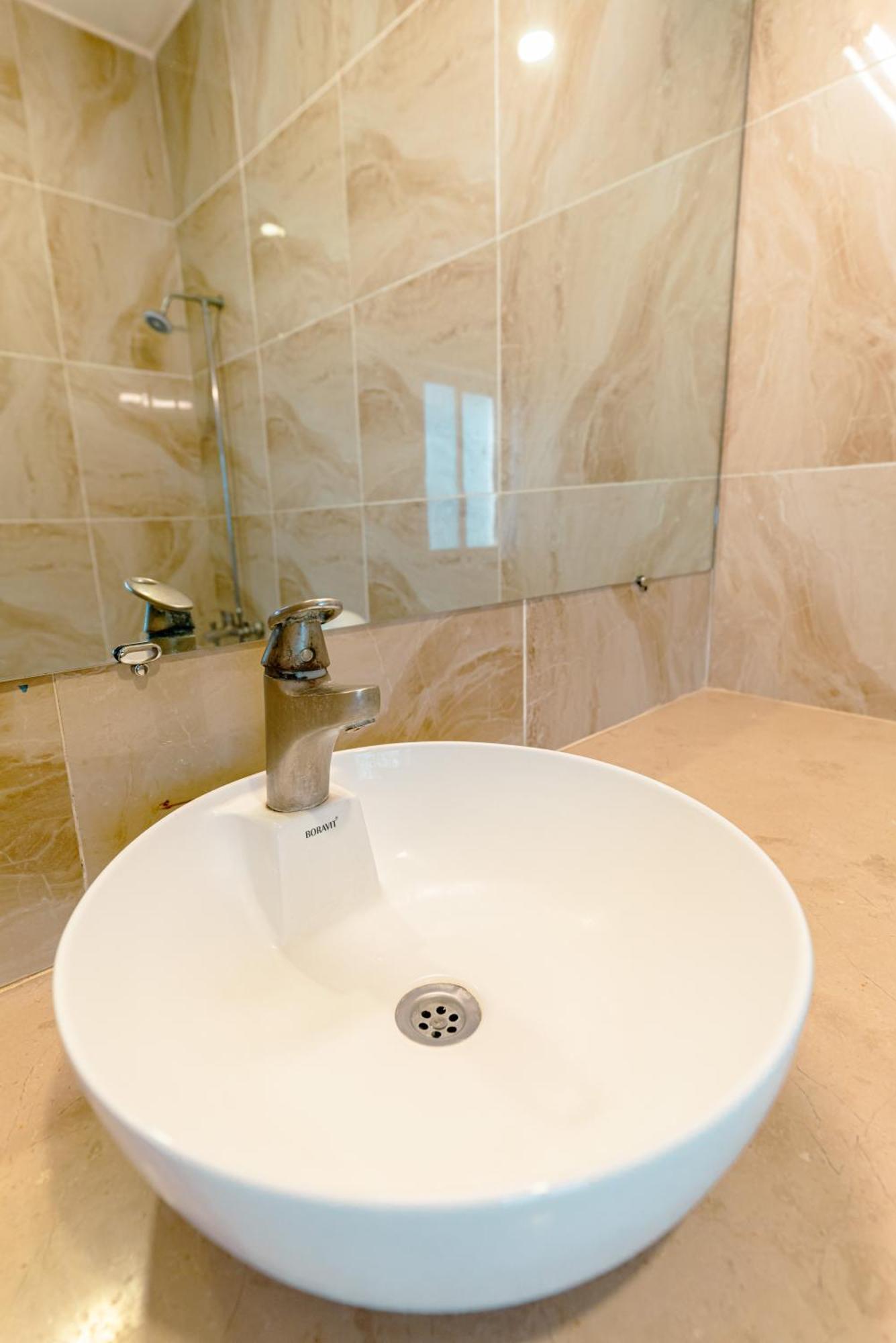 Vip House Peshawar Otel Dış mekan fotoğraf