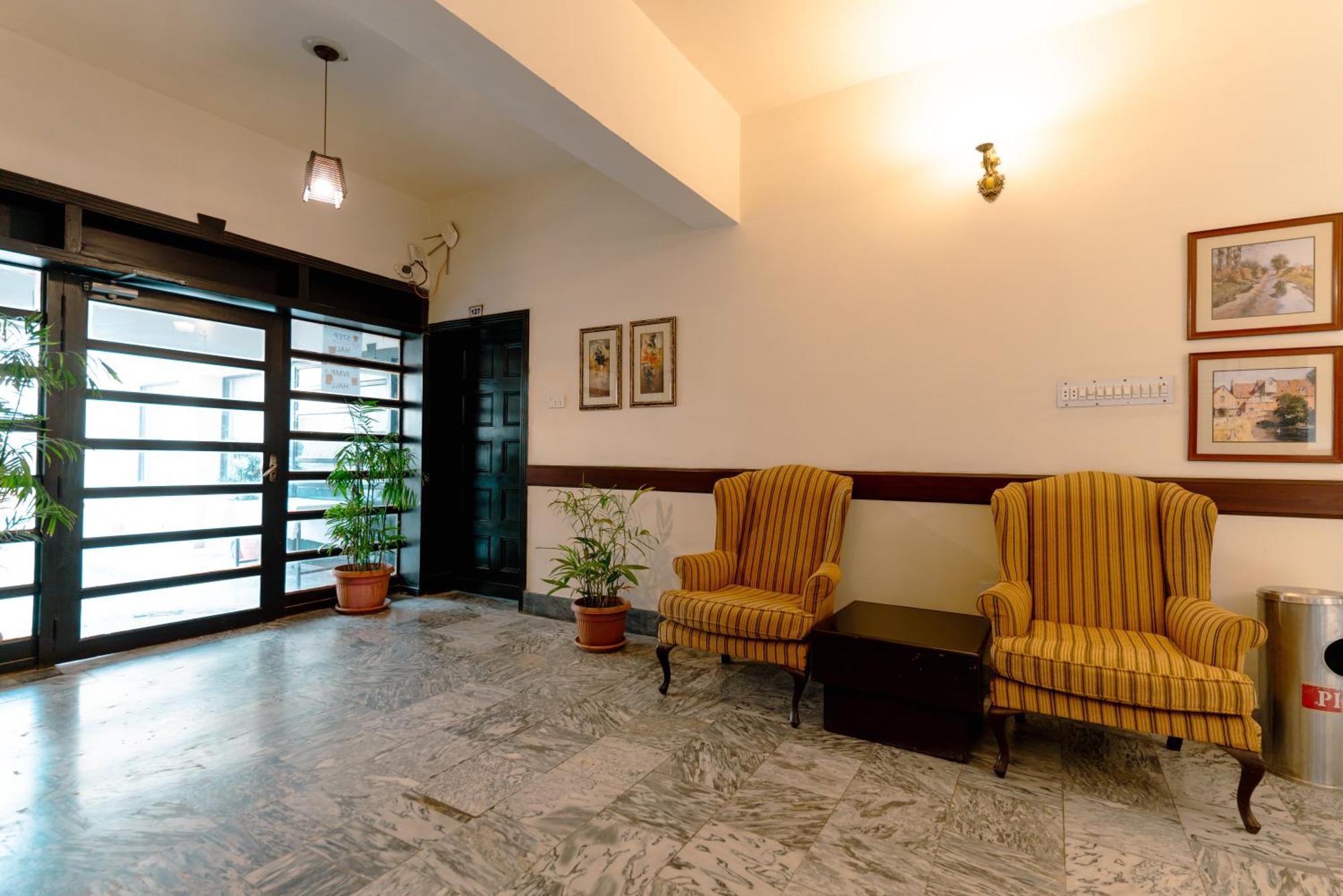 Vip House Peshawar Otel Dış mekan fotoğraf