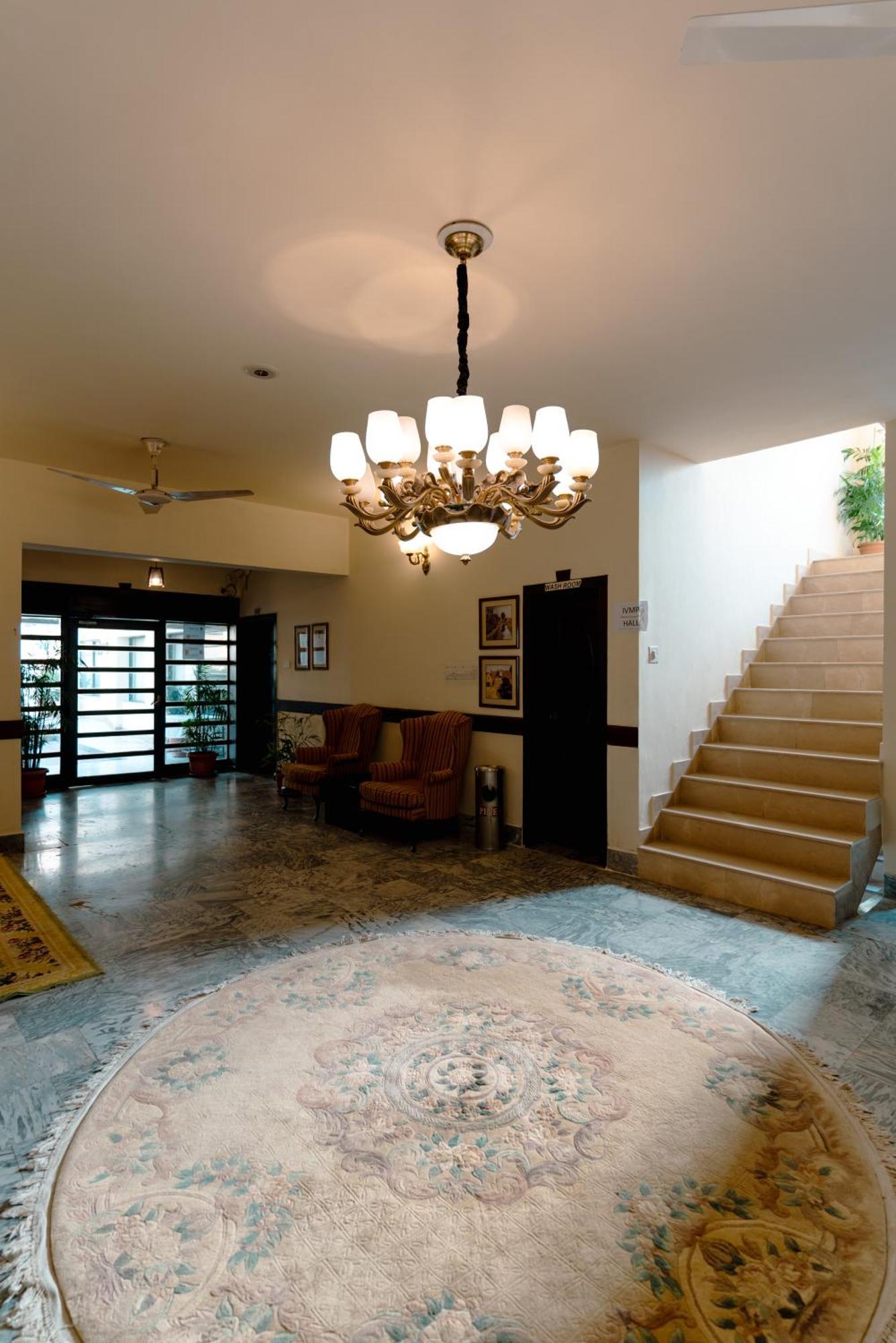 Vip House Peshawar Otel Dış mekan fotoğraf