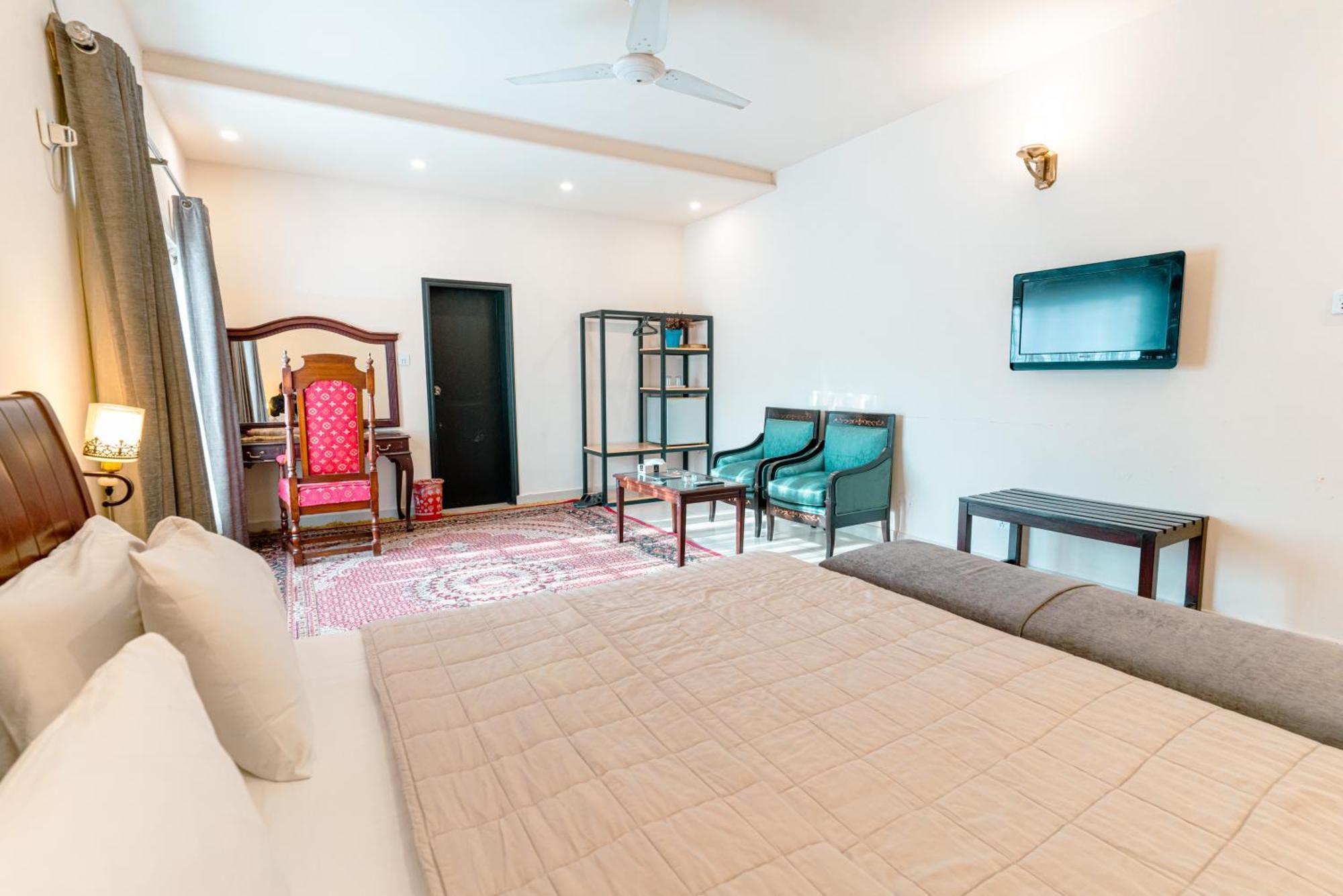Vip House Peshawar Otel Dış mekan fotoğraf