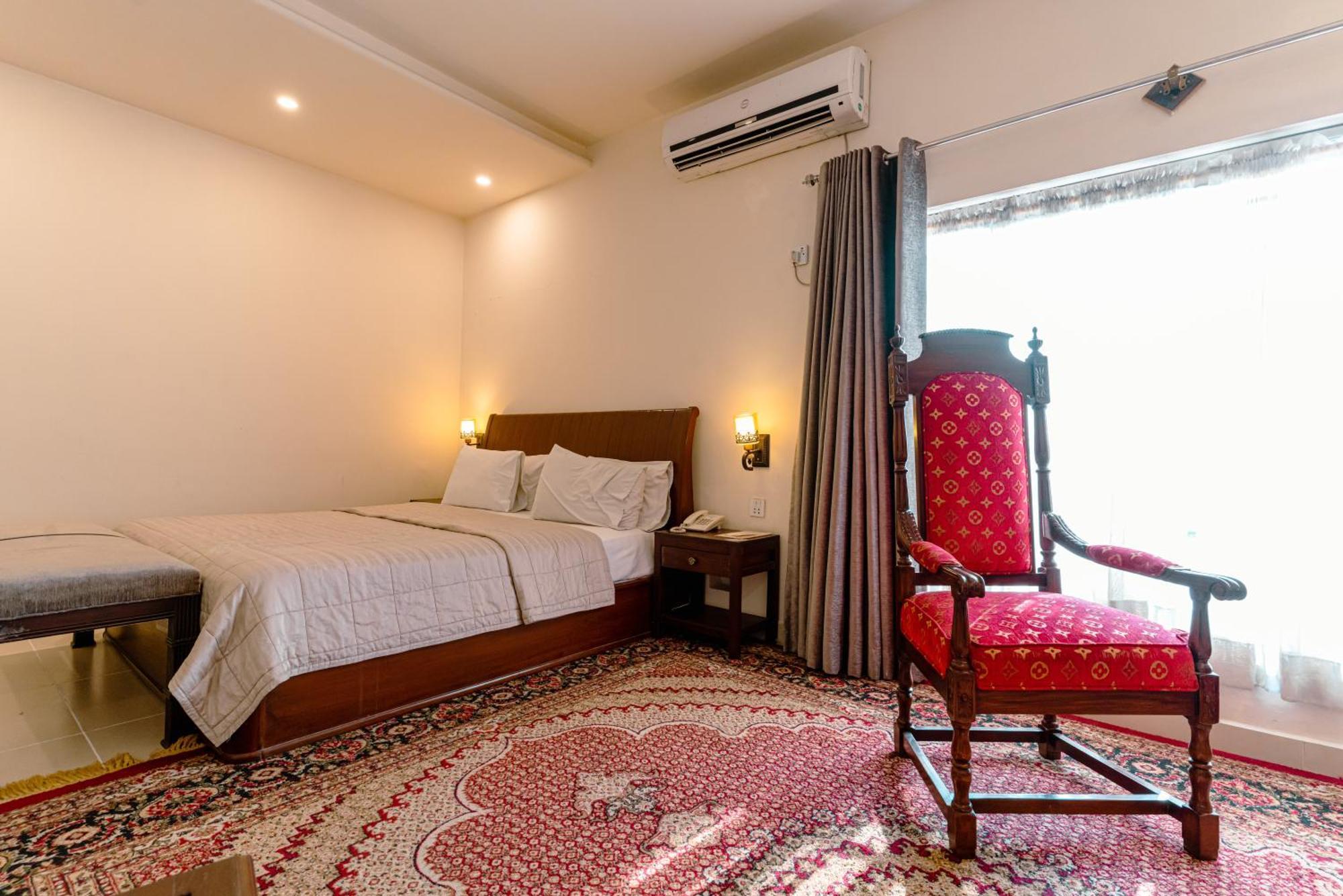 Vip House Peshawar Otel Dış mekan fotoğraf